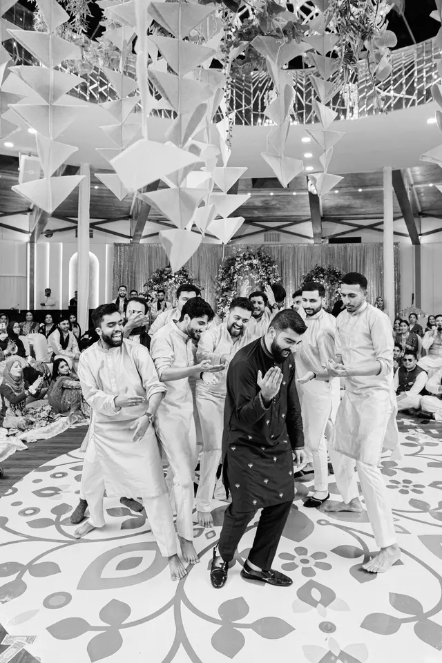 A line of dancers.
